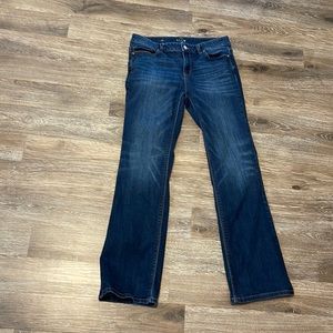 White House black market 6 short slim boot jeans